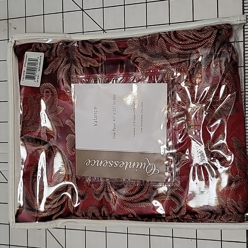 Quintessence Valance 1 Panel 40" x 25"‎ Renaissance #7